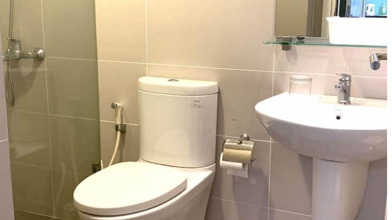 Photo of Bathroom in District 9