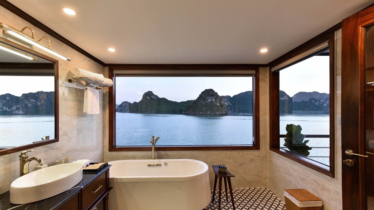Photo of Bathroom in Tay Ho