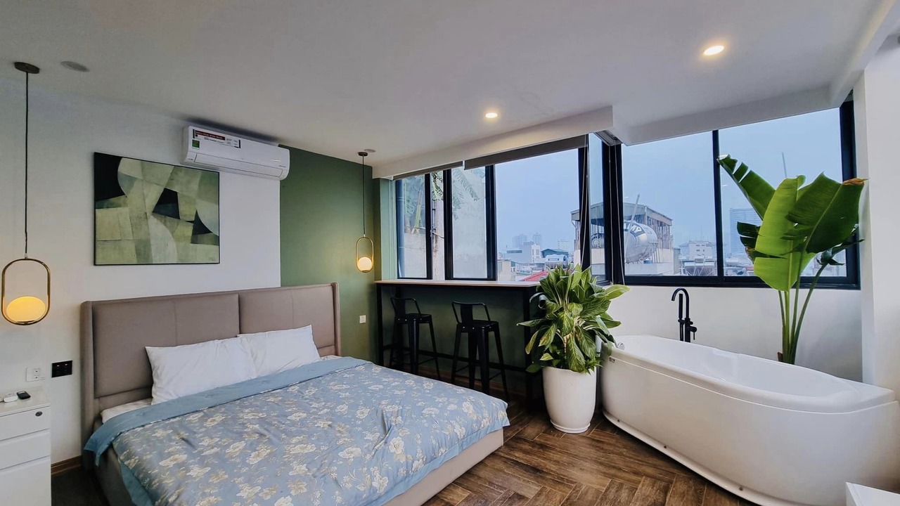 Photo of Bedroom in Trung Hoa Nhan Chinh