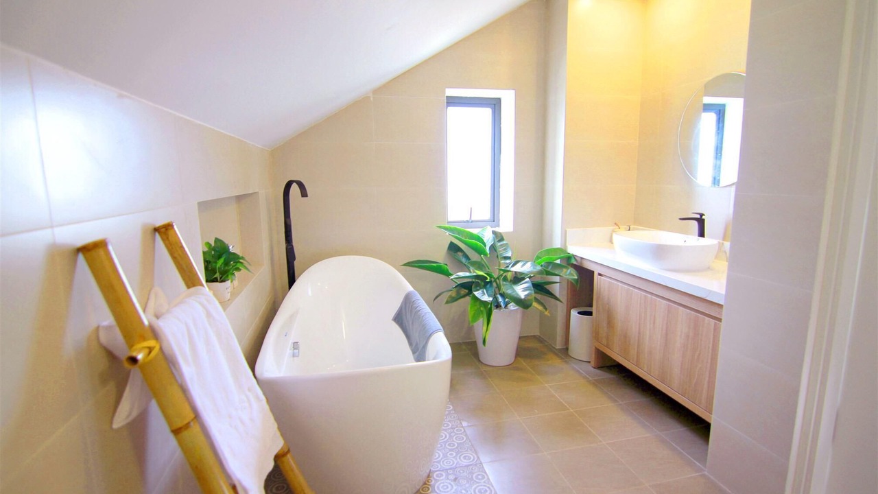 Photo of Bathroom in Ha Long