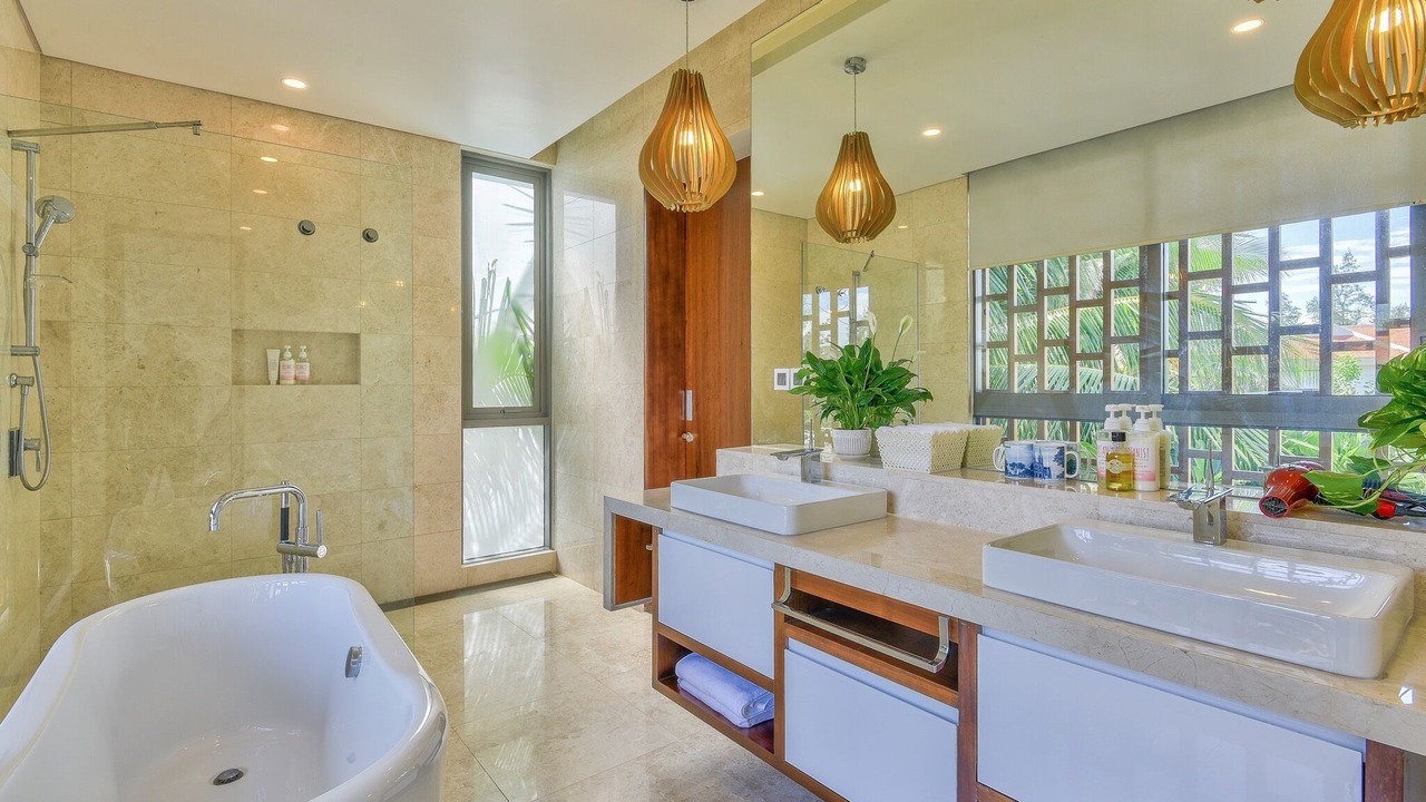 Photo of Bathroom in Ngu Hanh Son