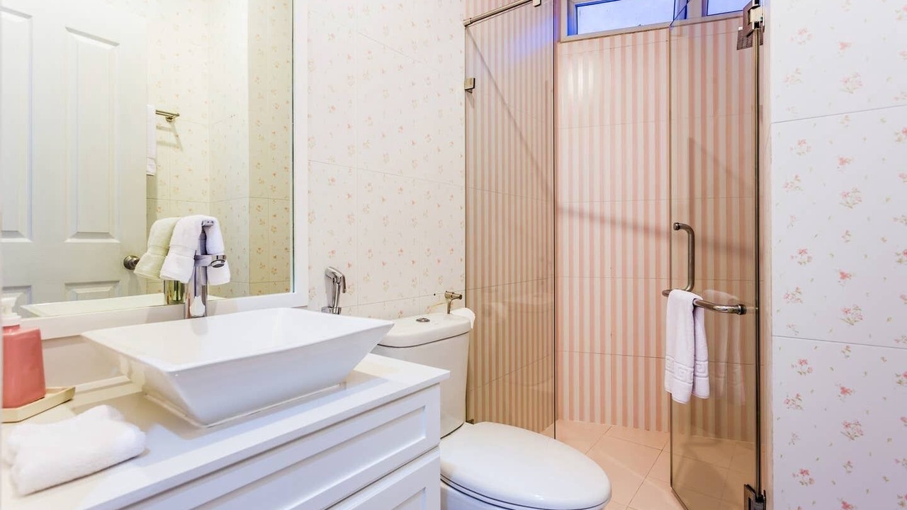 Photo of Bathroom in Phuong 15