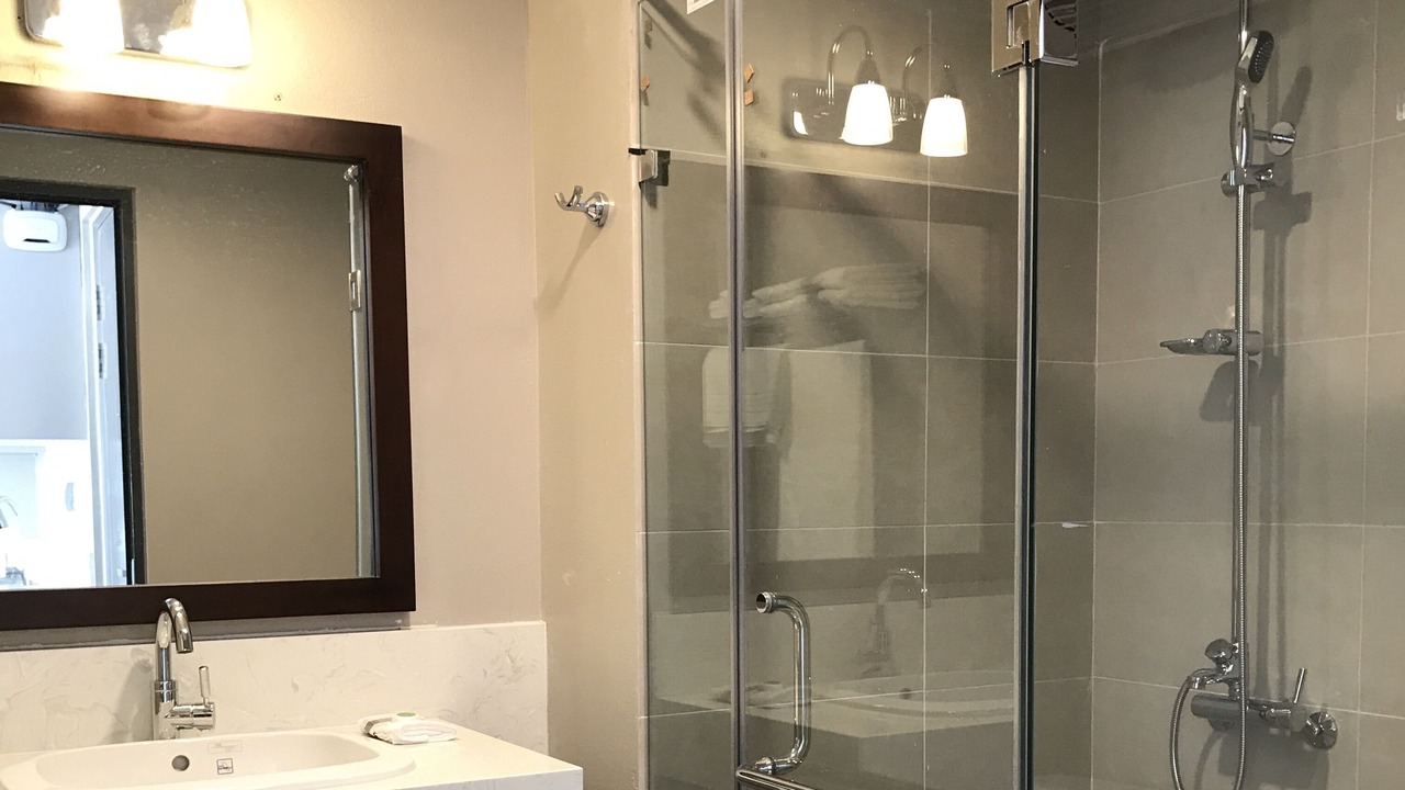 Photo of Bathroom in Quang An