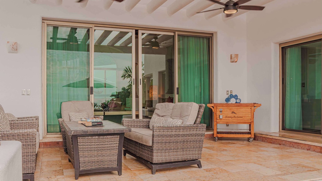 Photo of Patio Balcony in South Shore Hotel Area