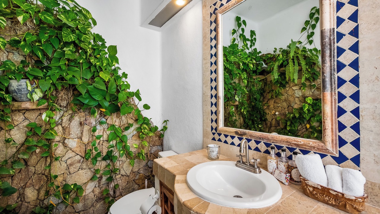 Photo of Bathroom in South Shore Hotel Area