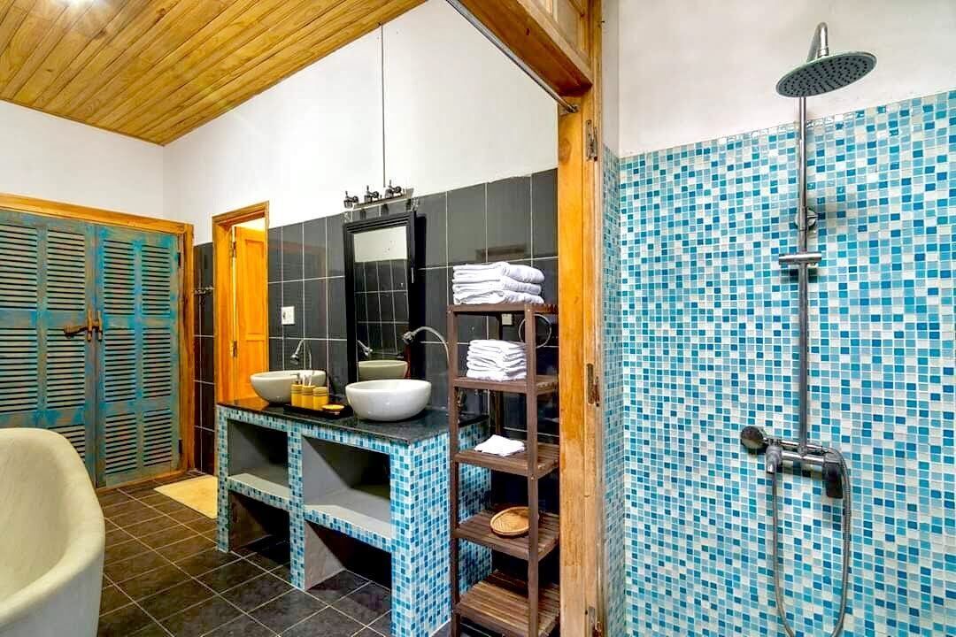 Photo of Bathroom in Cam An