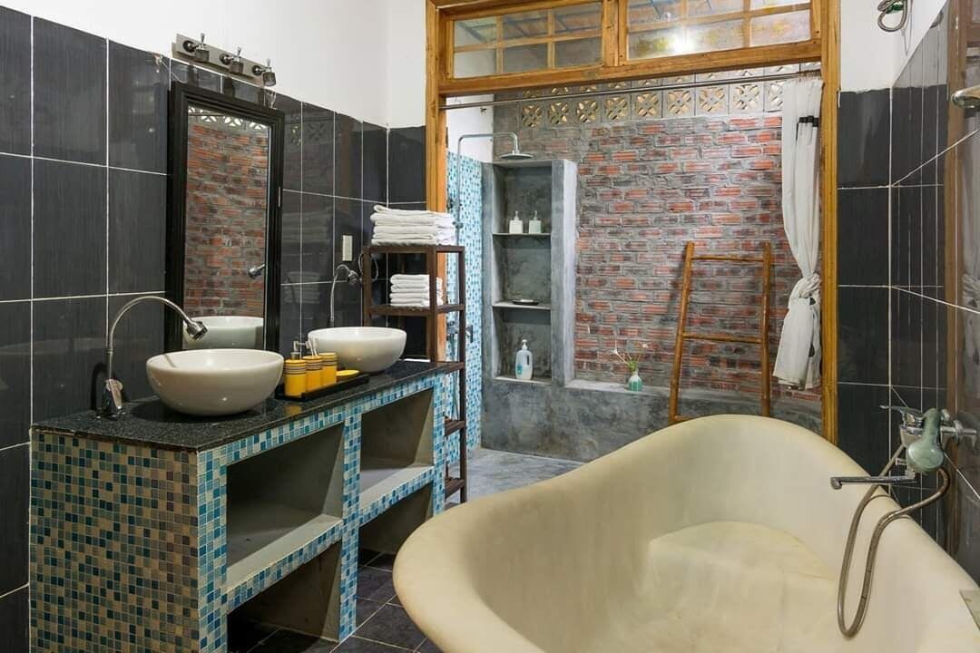 Photo of Bathroom in Cam An