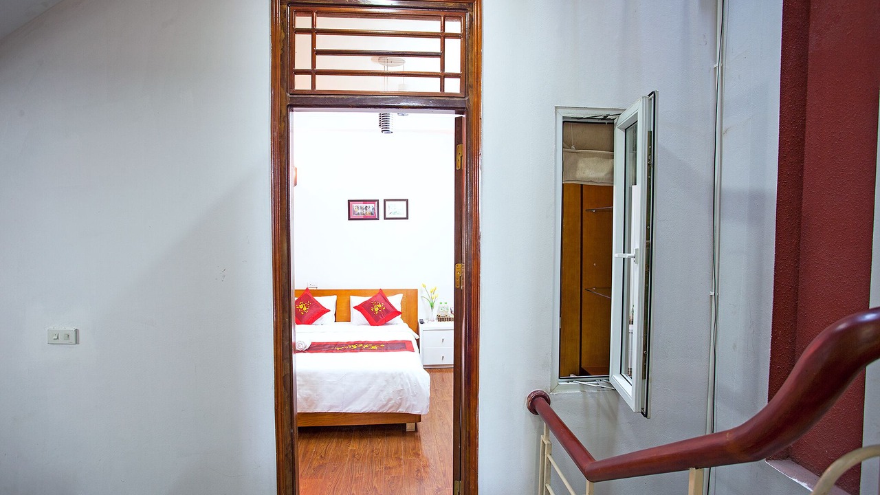 Photo of Bedroom in Tay Ho