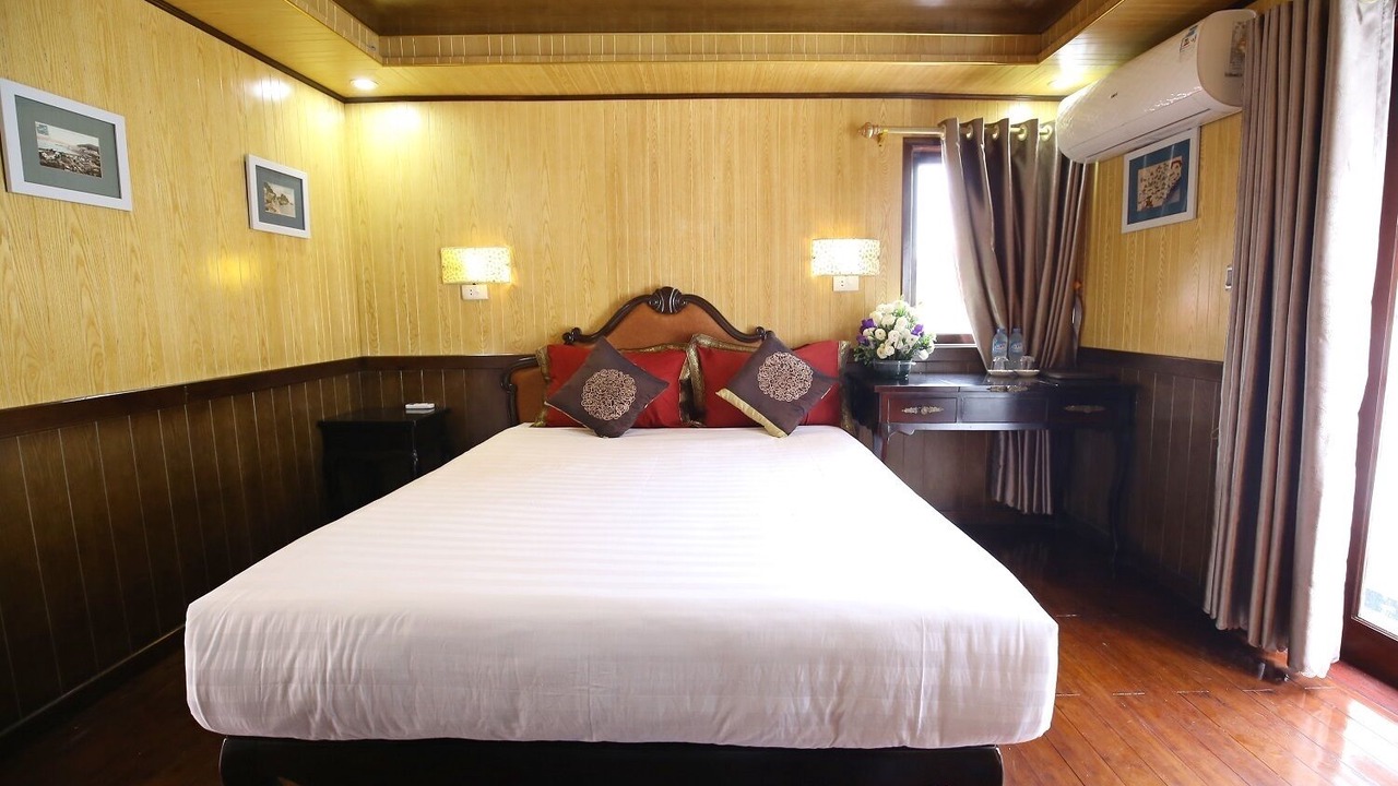Photo of Bedroom in Hon Gai