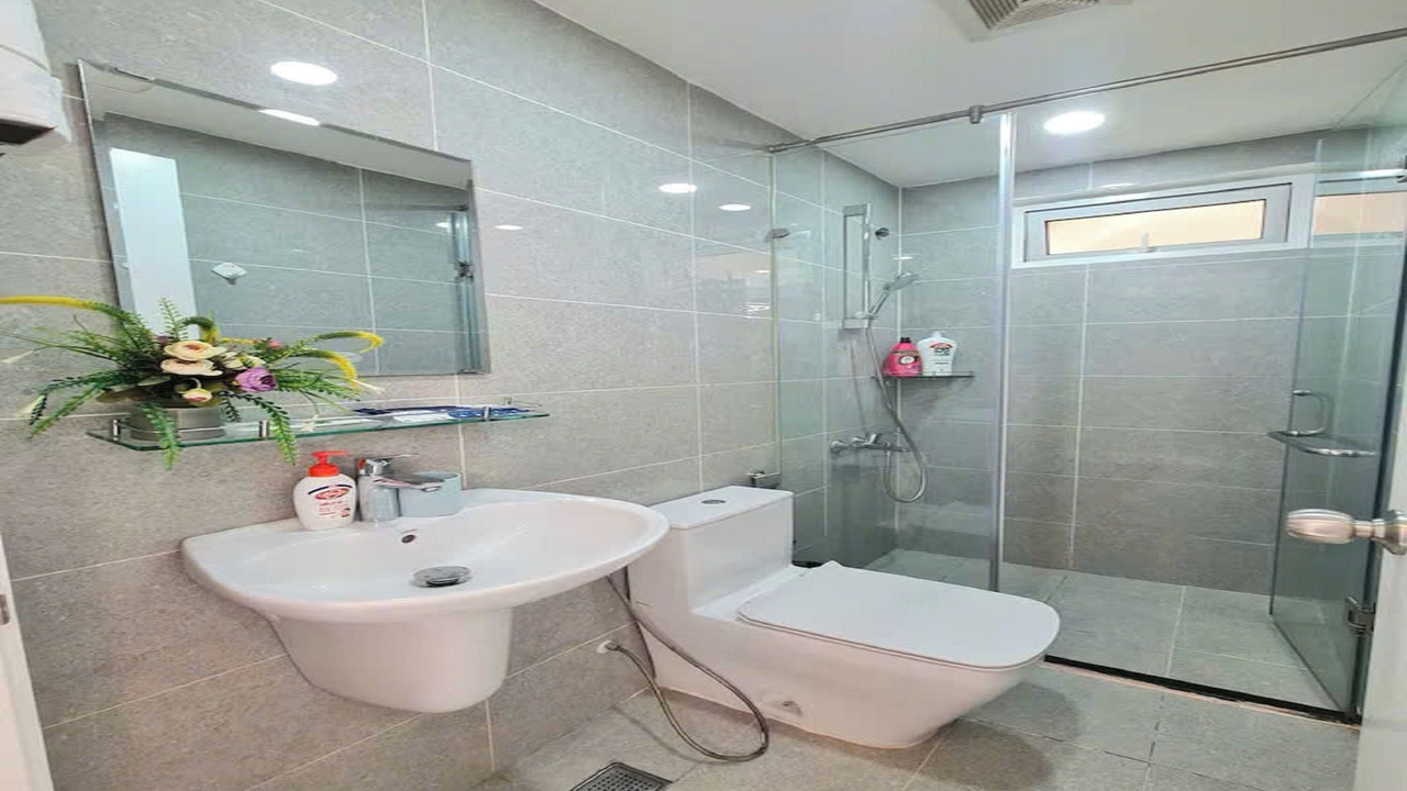 Photo of Bathroom in Phuong 8