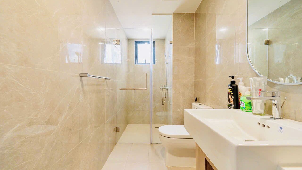 Photo of Bathroom in District 9