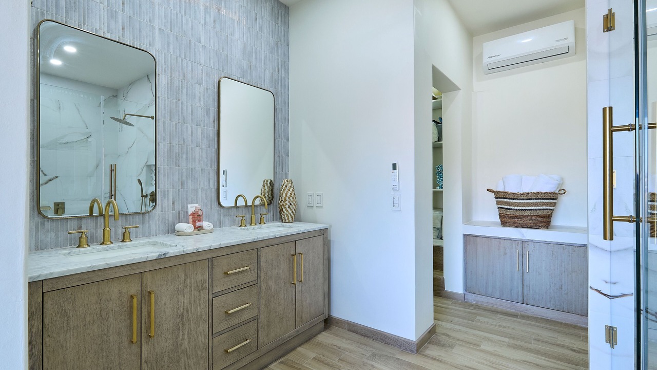 Photo of Bathroom in Marina
