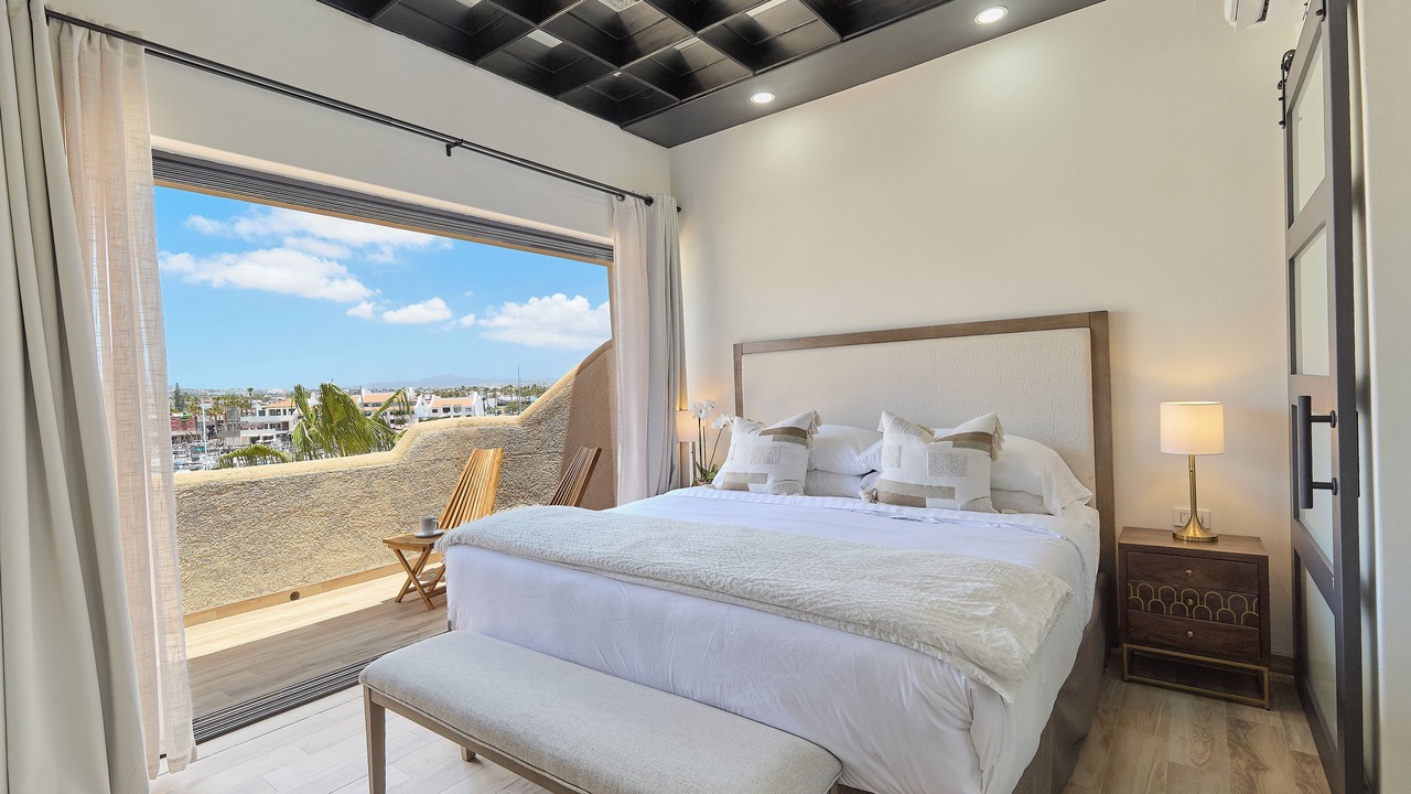 Photo of Bedroom in Marina
