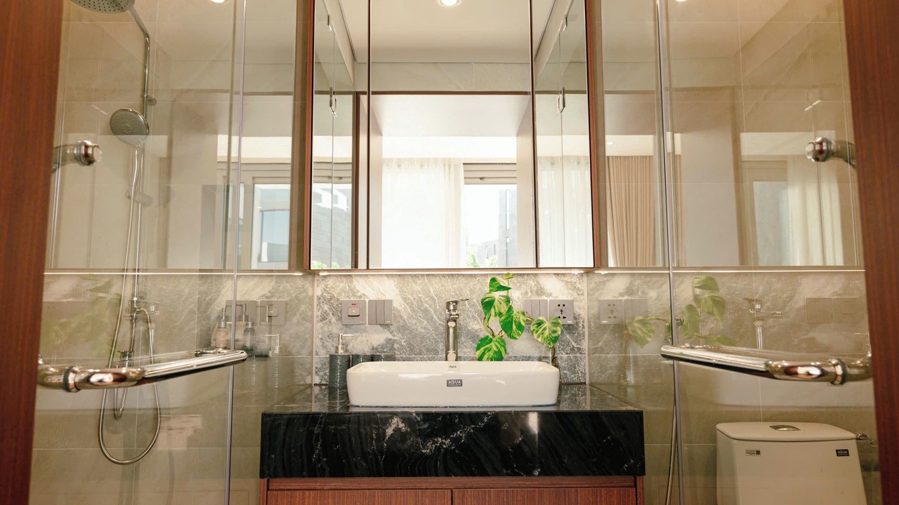 Photo of Bathroom in Ngu Hanh Son