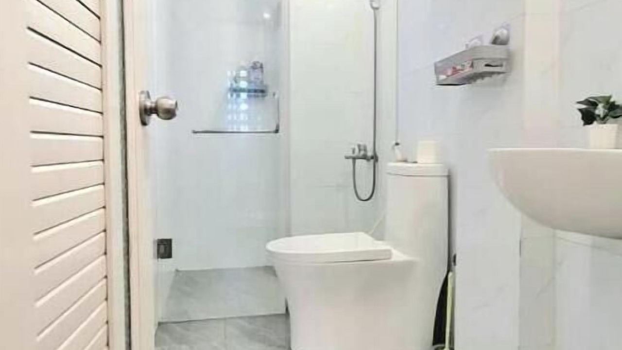 Photo of Bathroom in District 11