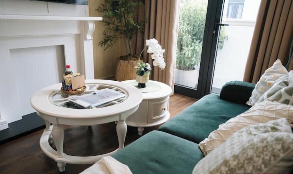 Photo of Livingroom in Van Mieu