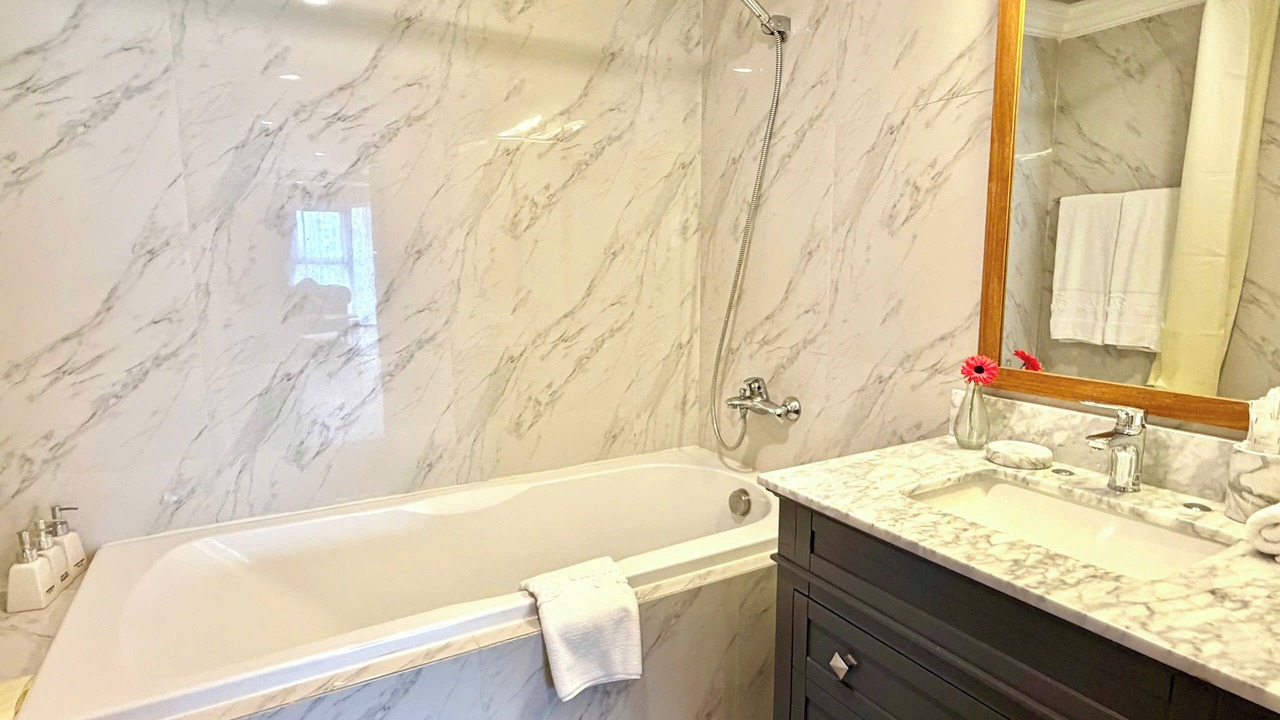Photo of Bathroom in Ba Dinh