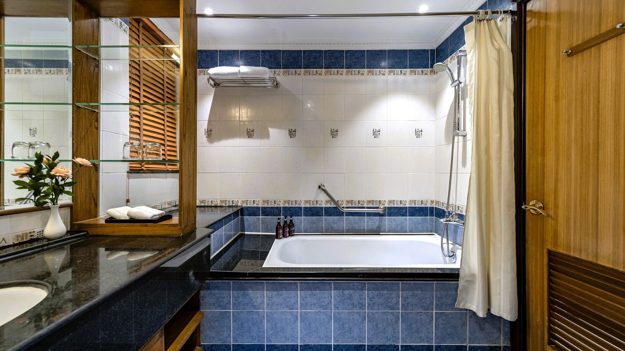 Photo of Bathroom in Phuong 6