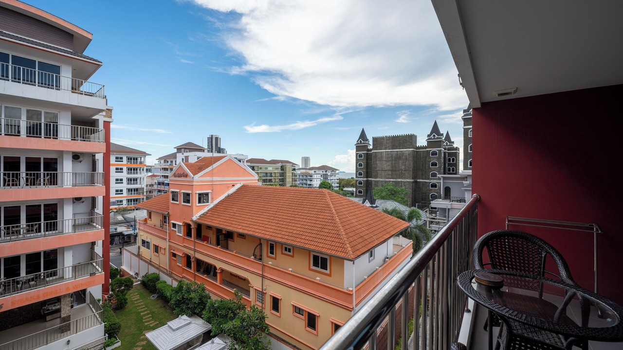 Photo of Patio Balcony in Pratumnak Hill