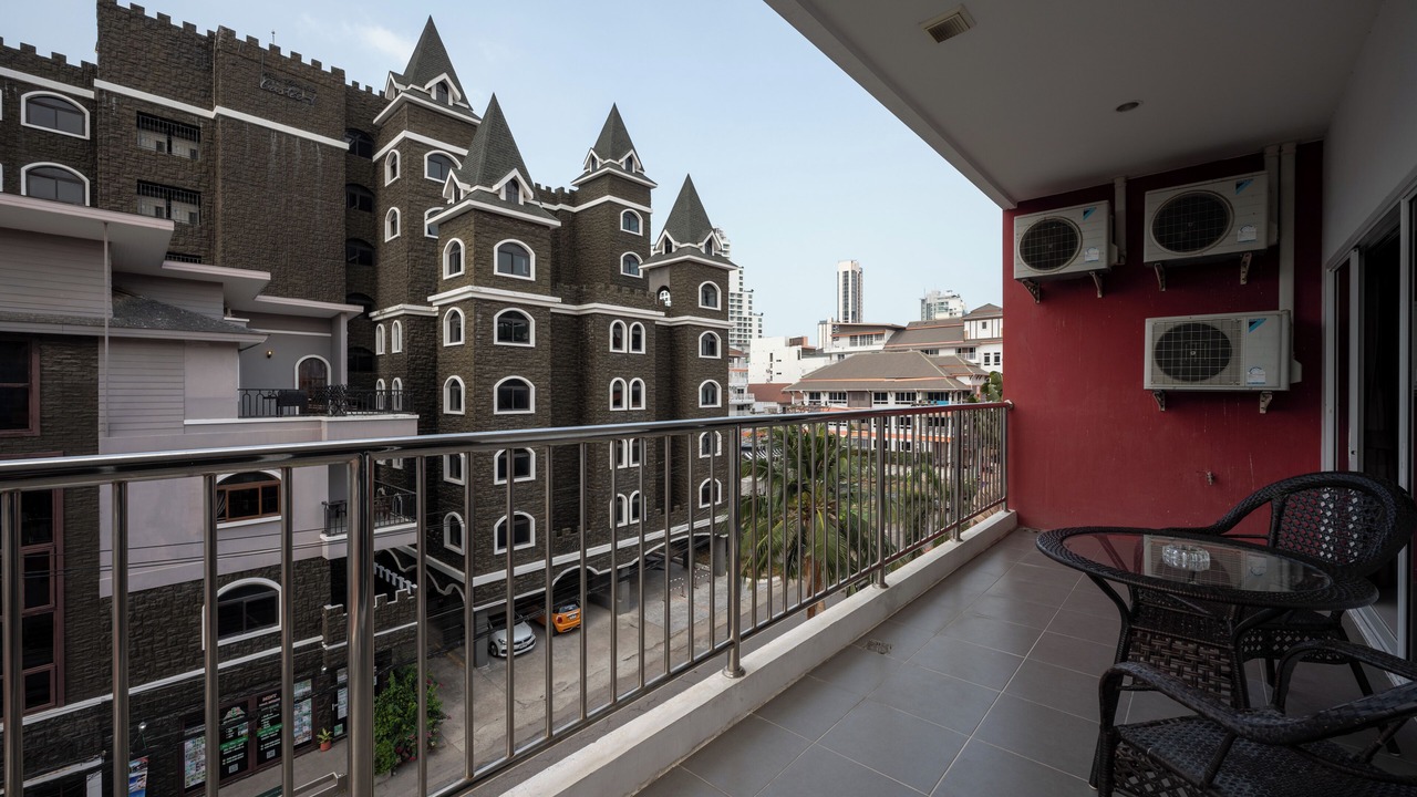 Photo of Patio Balcony in Pratumnak Hill