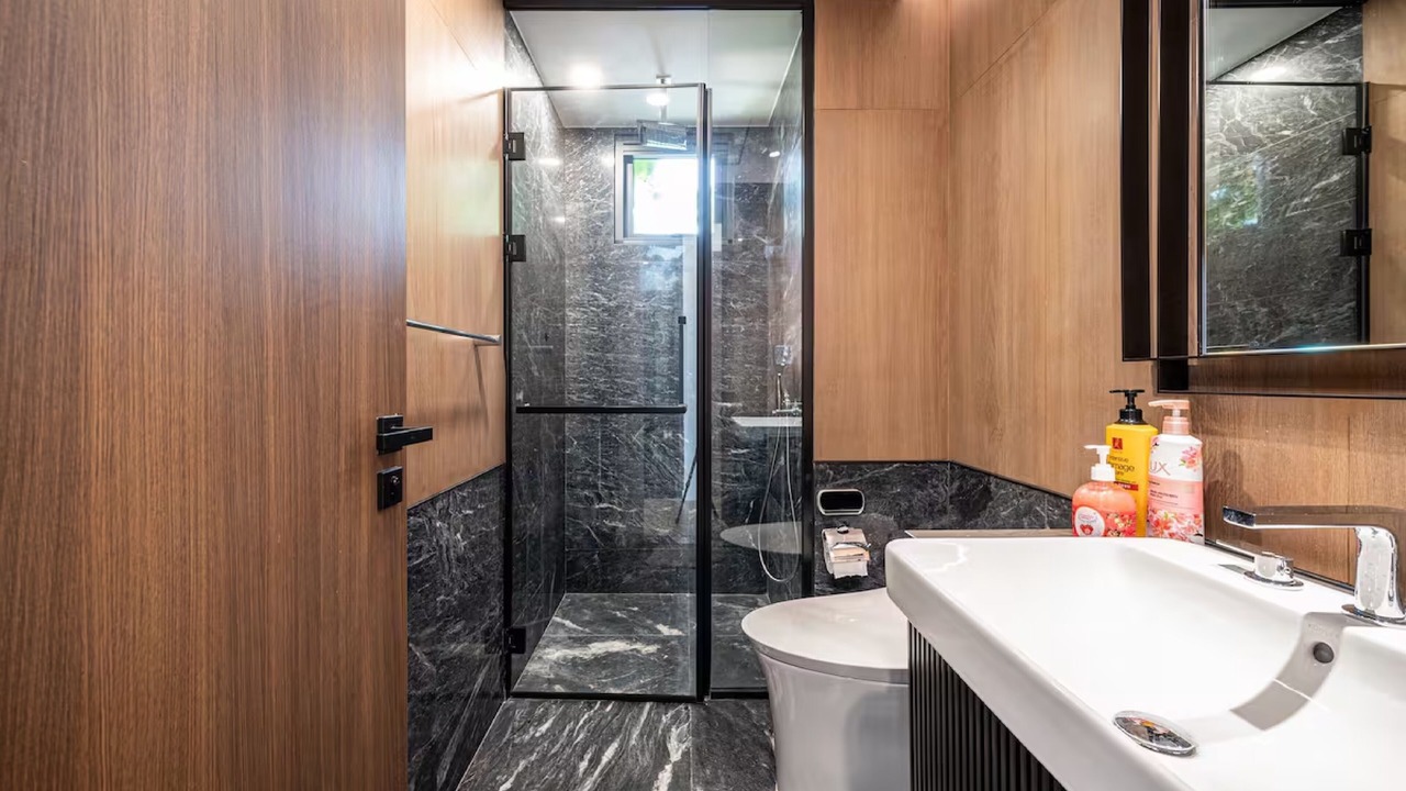 Photo of Bathroom in Him Lam