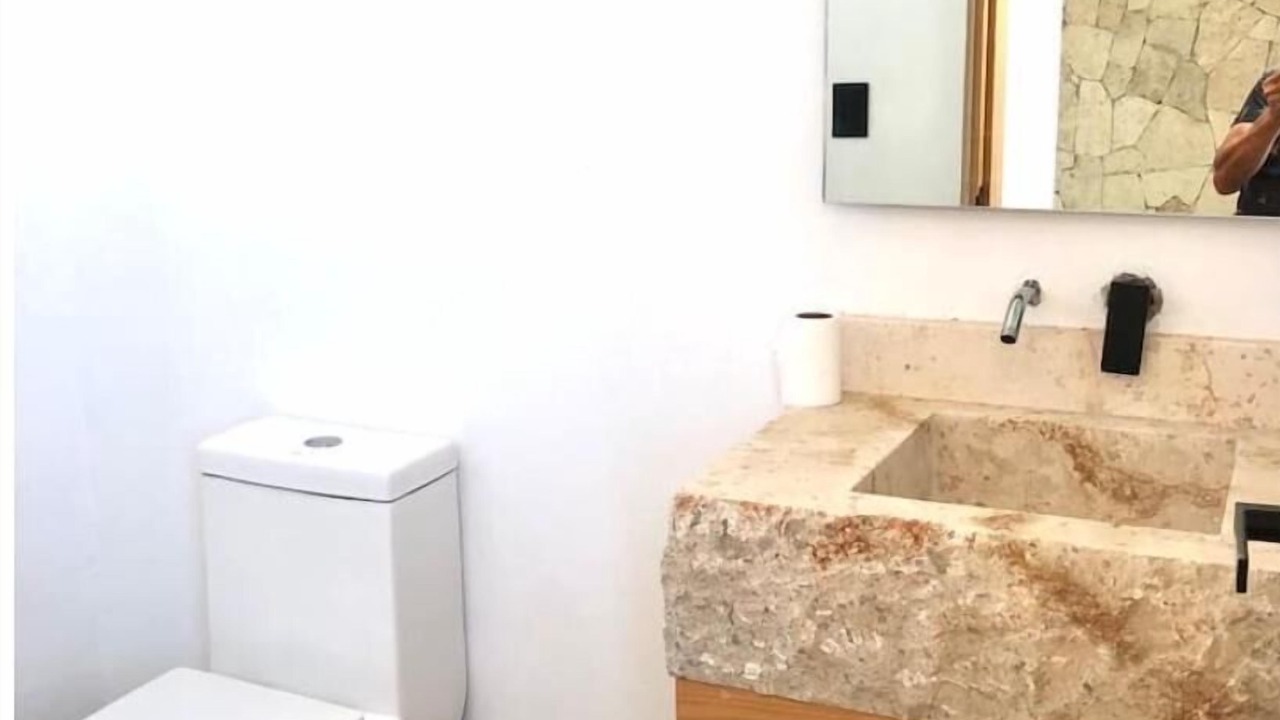 Photo of Bathroom in Salinas