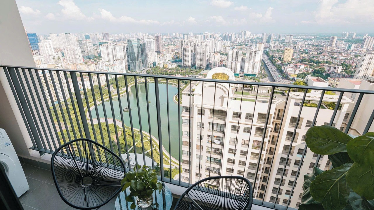 Photo of Patio Balcony in Trung Hoa Nhan Chinh
