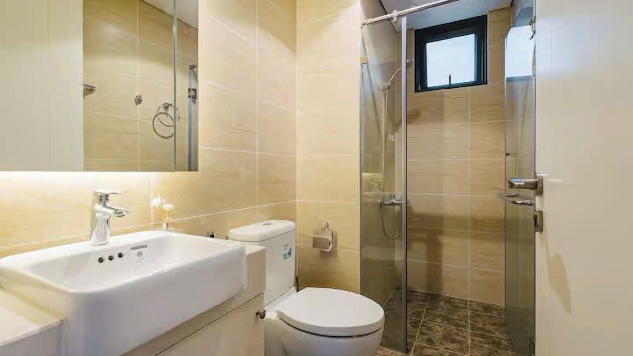 Photo of Bathroom in Trung Hoa Nhan Chinh