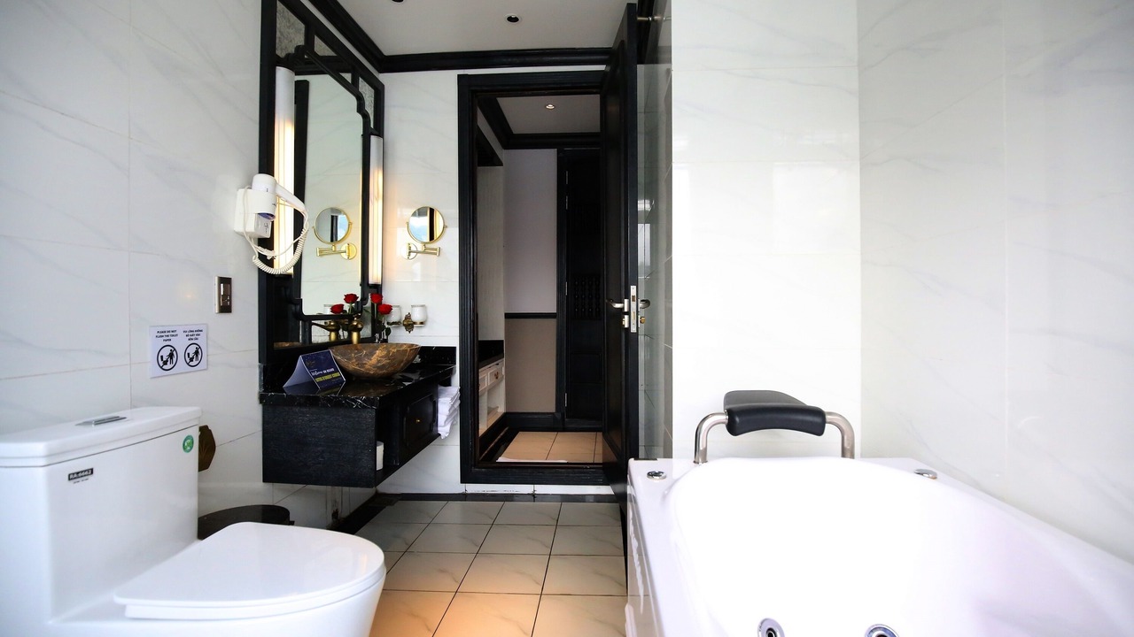 Photo of Bathroom in Ha Long