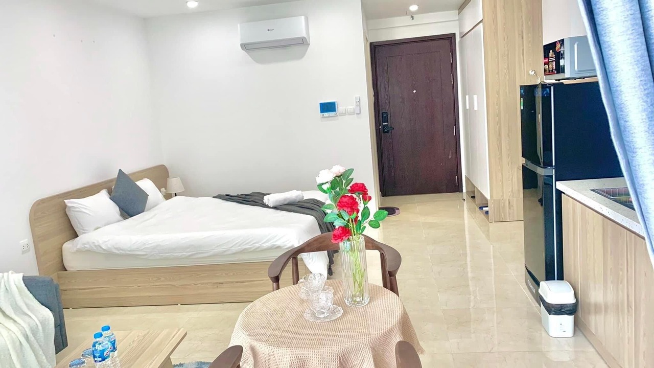 Photo of Bedroom in Trung Hoa Nhan Chinh
