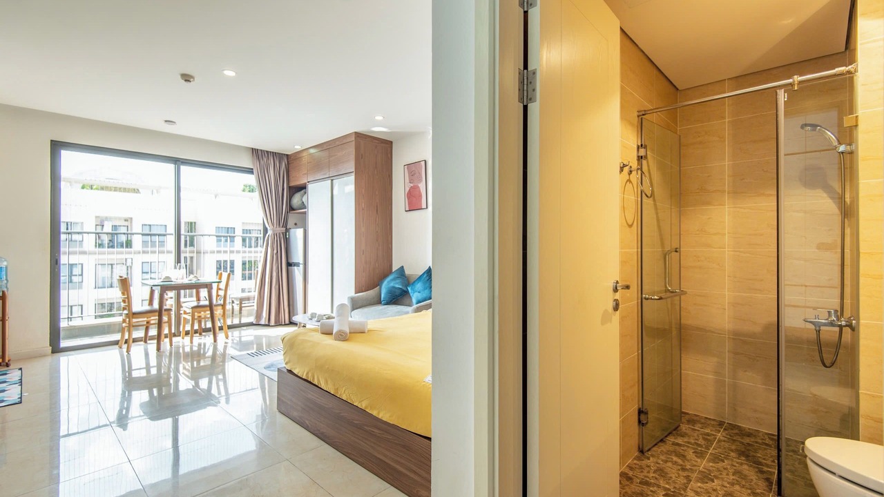 Photo of Bathroom in Trung Hoa Nhan Chinh