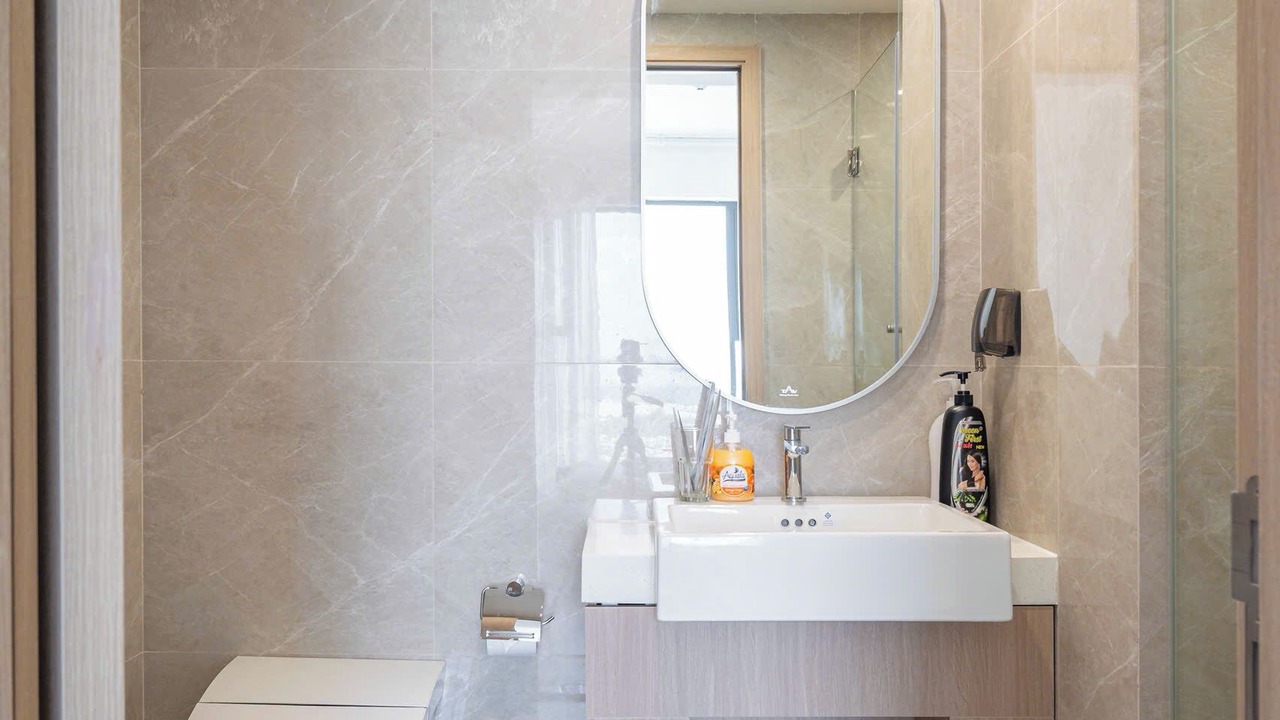 Photo of Bathroom in District 9