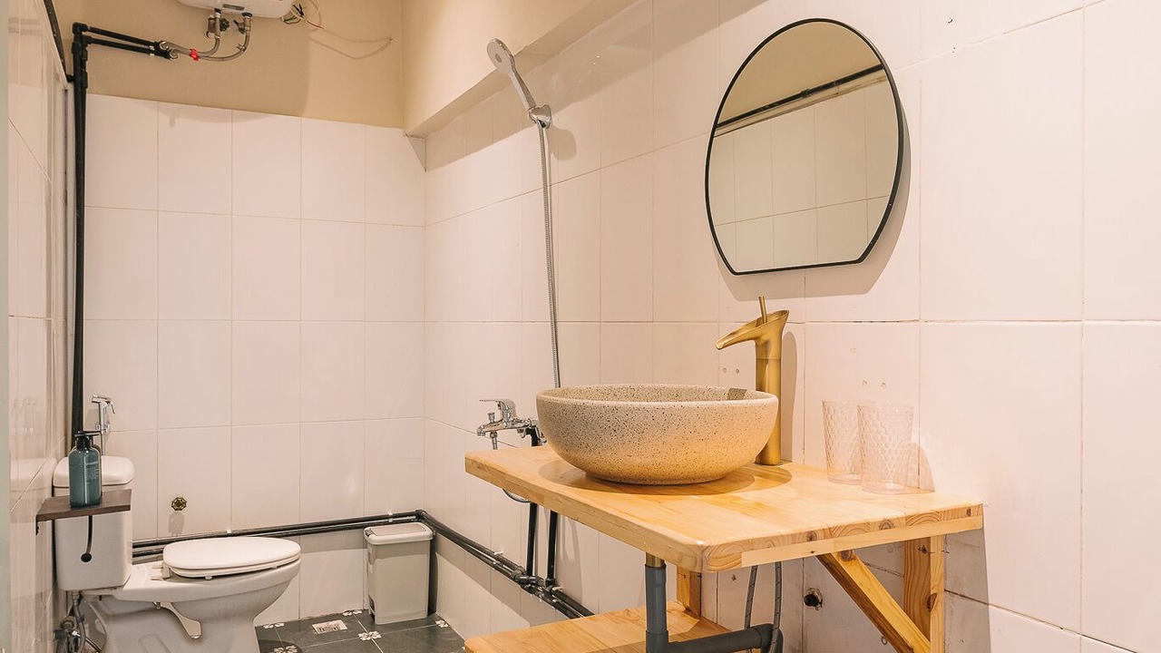 Photo of Bathroom in Old Quarter
