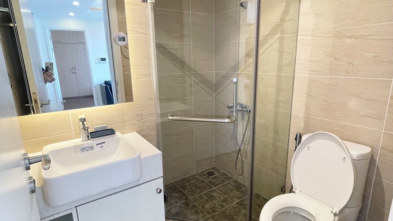 Photo of Bathroom in Trung Hoa Nhan Chinh