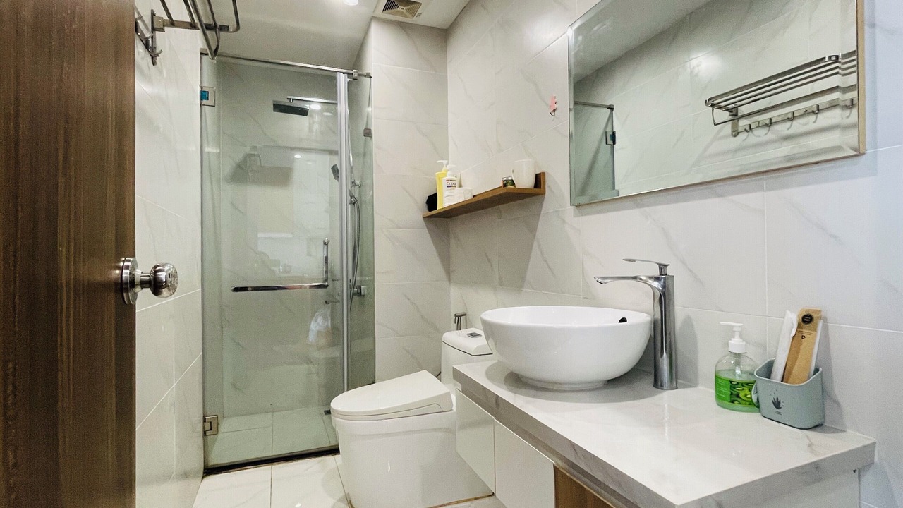 Photo of Bathroom in Trung Hoa Nhan Chinh
