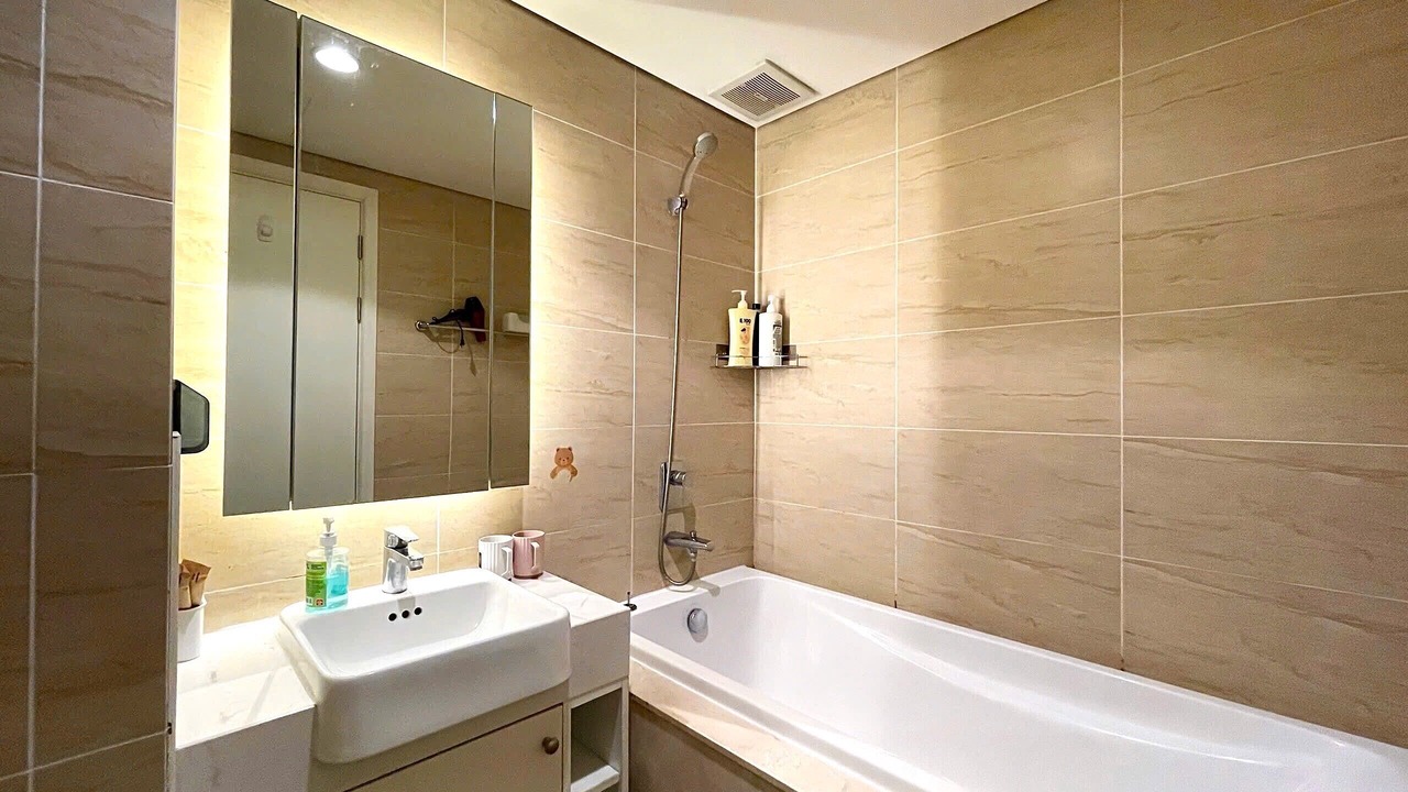 Photo of Bathroom in Trung Hoa Nhan Chinh