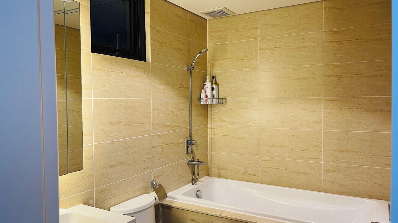 Photo of Bathroom in Trung Hoa Nhan Chinh