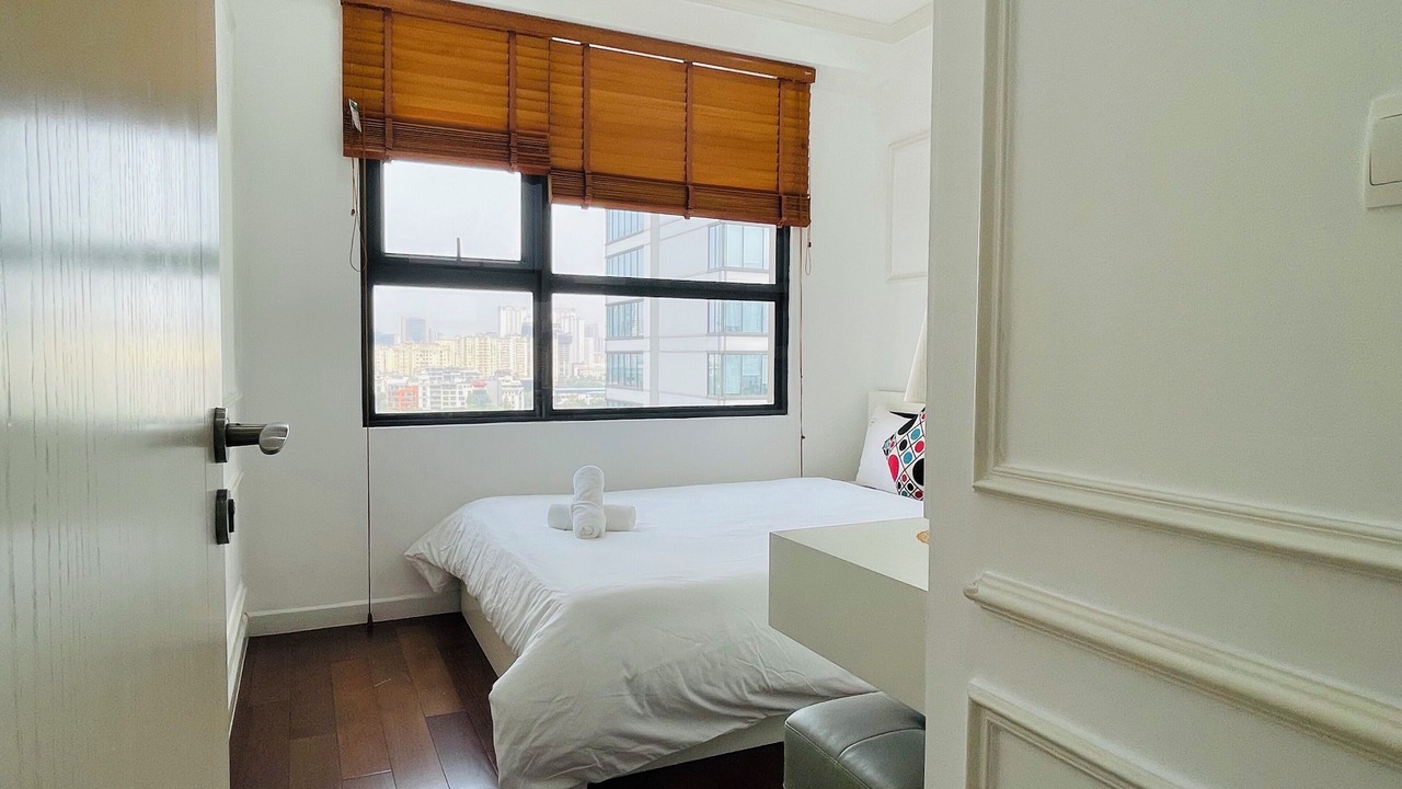 Photo of Bedroom in Trung Hoa Nhan Chinh