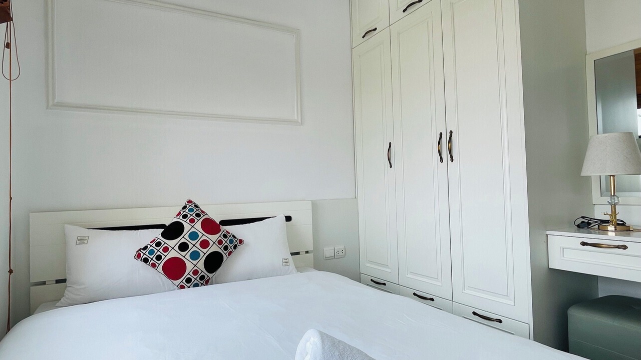 Photo of Bedroom in Trung Hoa Nhan Chinh