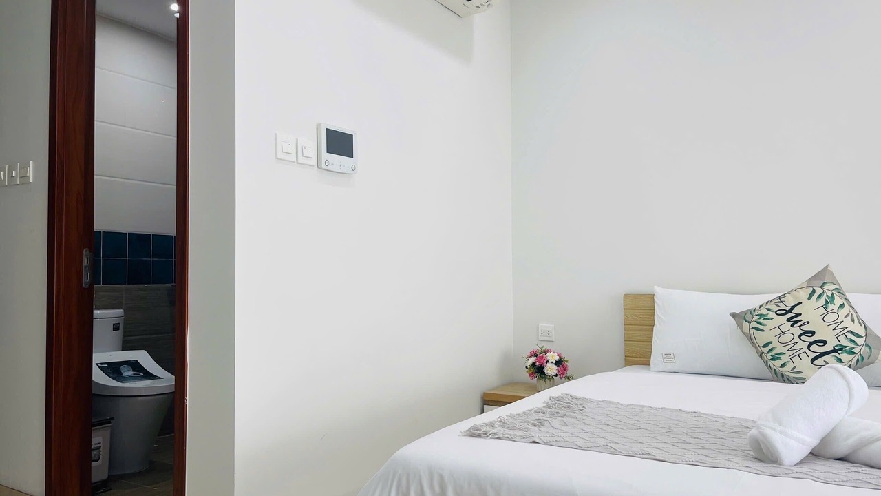 Photo of Bedroom in Trung Hoa Nhan Chinh