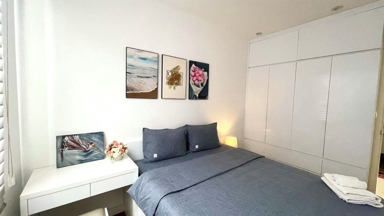 Photo of Bedroom in Trung Hoa Nhan Chinh
