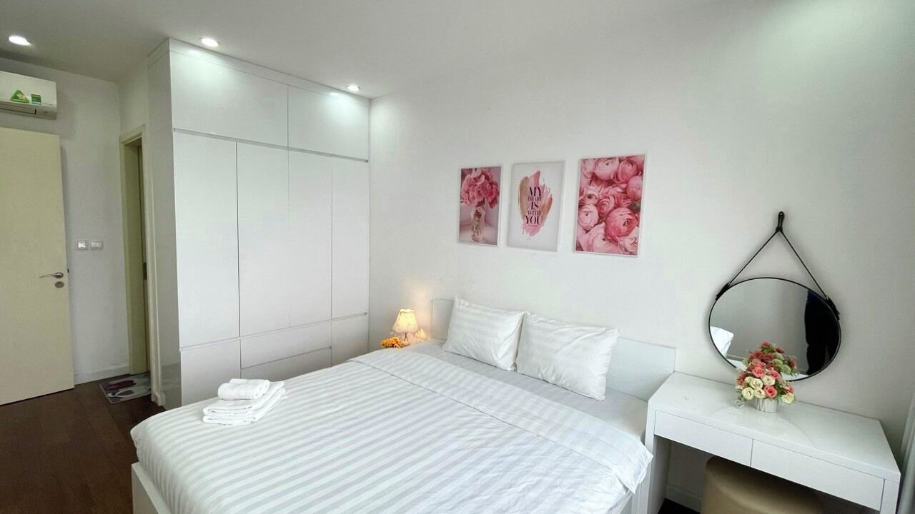 Photo of Bedroom in Trung Hoa Nhan Chinh