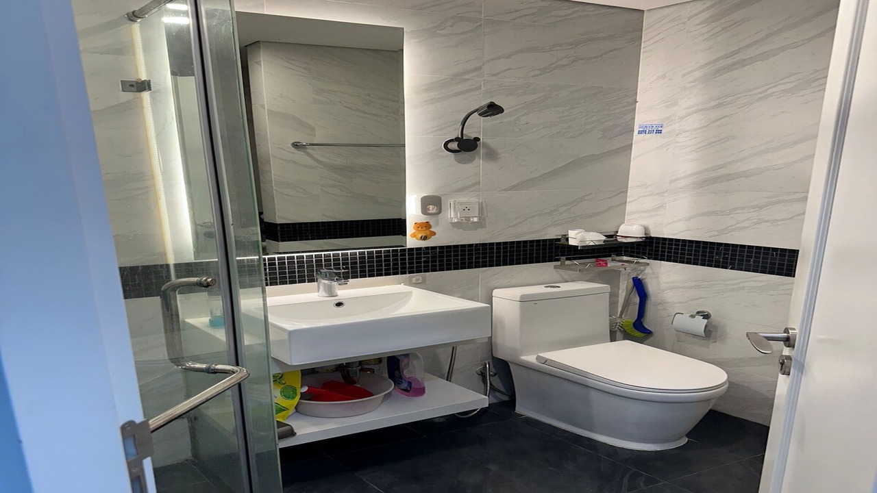 Photo of Bathroom in Tay Ho