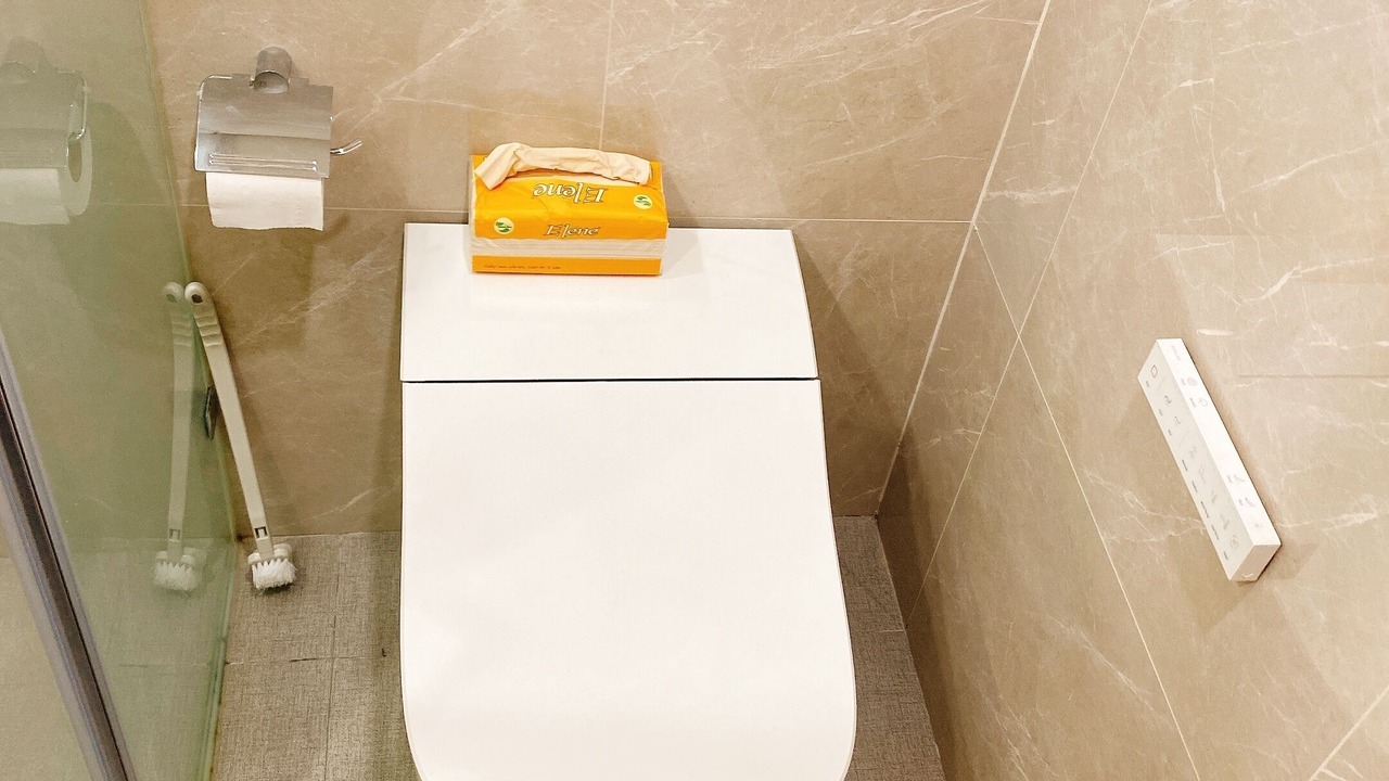 Photo of Bathroom in District 9