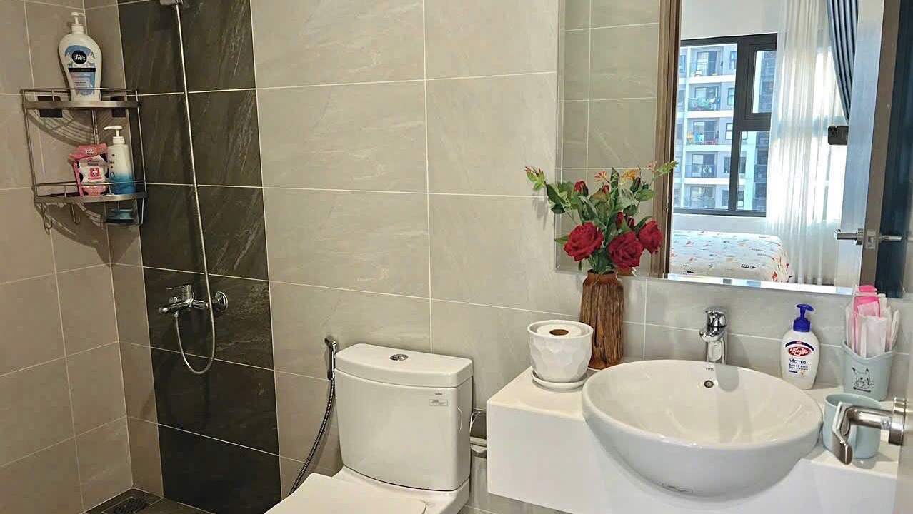Photo of Bathroom in District 9