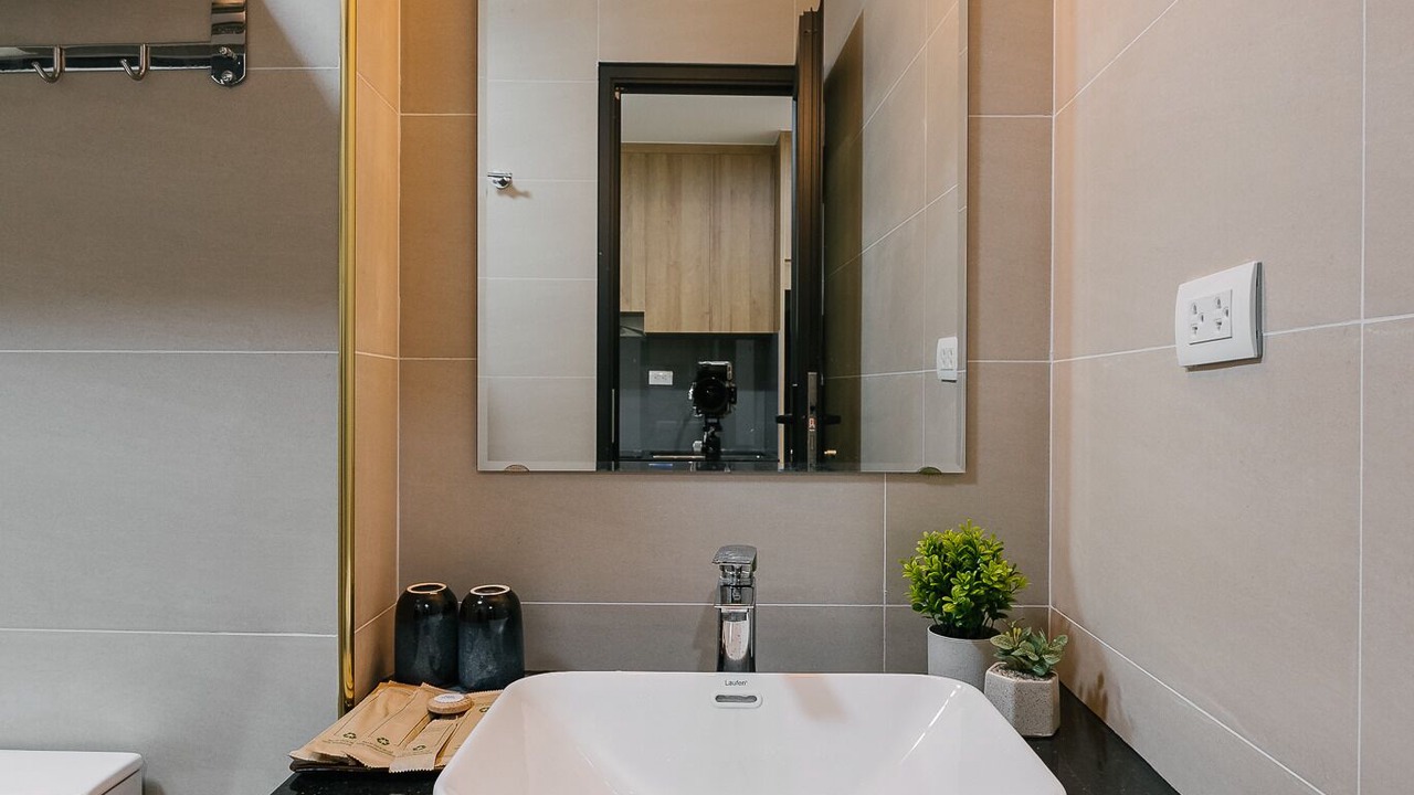 Photo of Bathroom in Old Quarter
