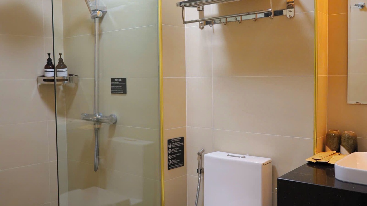 Photo of Bathroom in Old Quarter