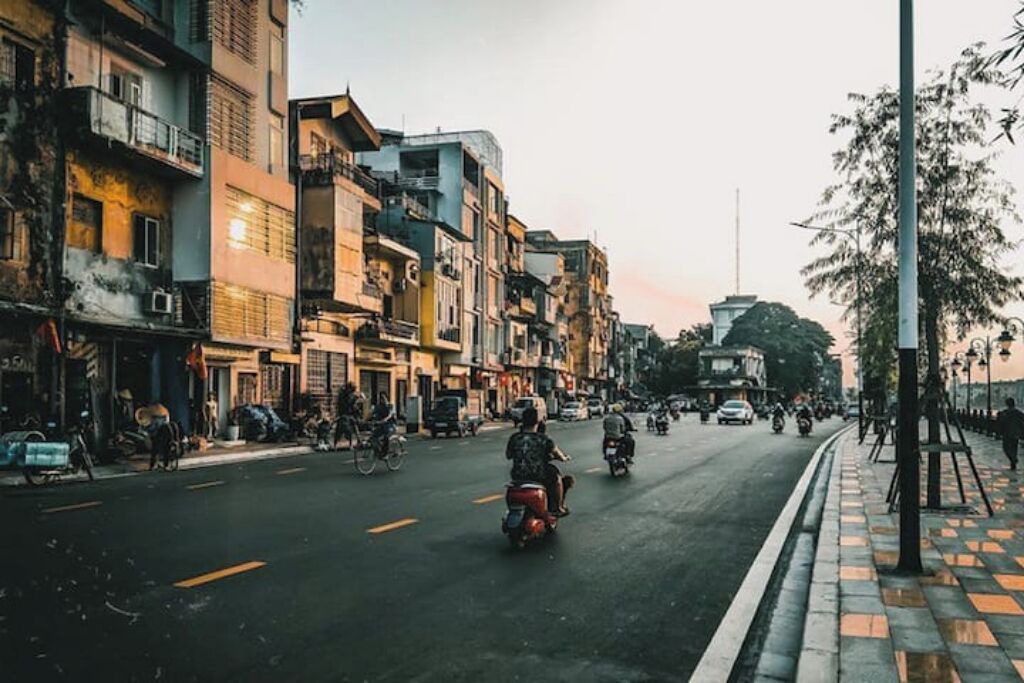 Photo of Others in Le Chan