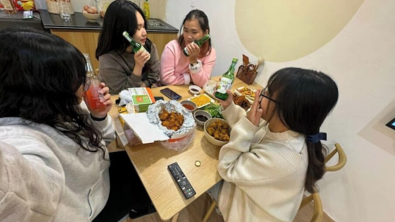 Photo of Others in Le Chan