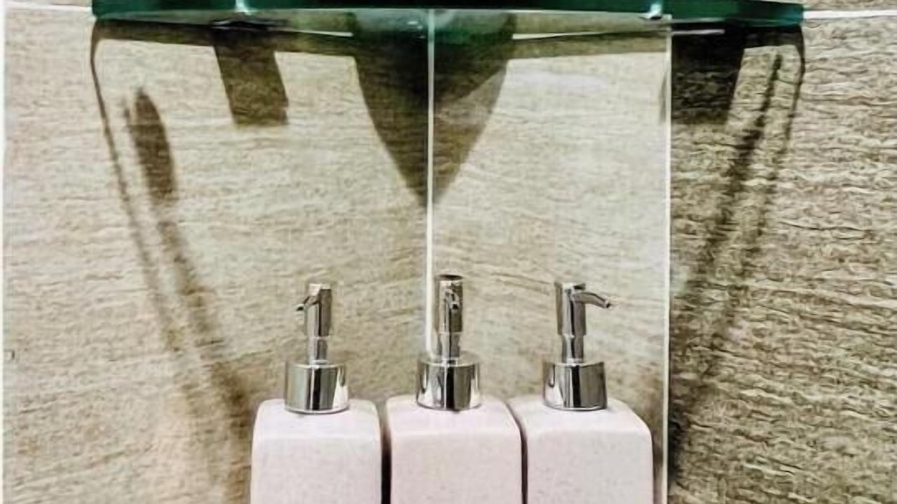 Photo of Bathroom in District 9